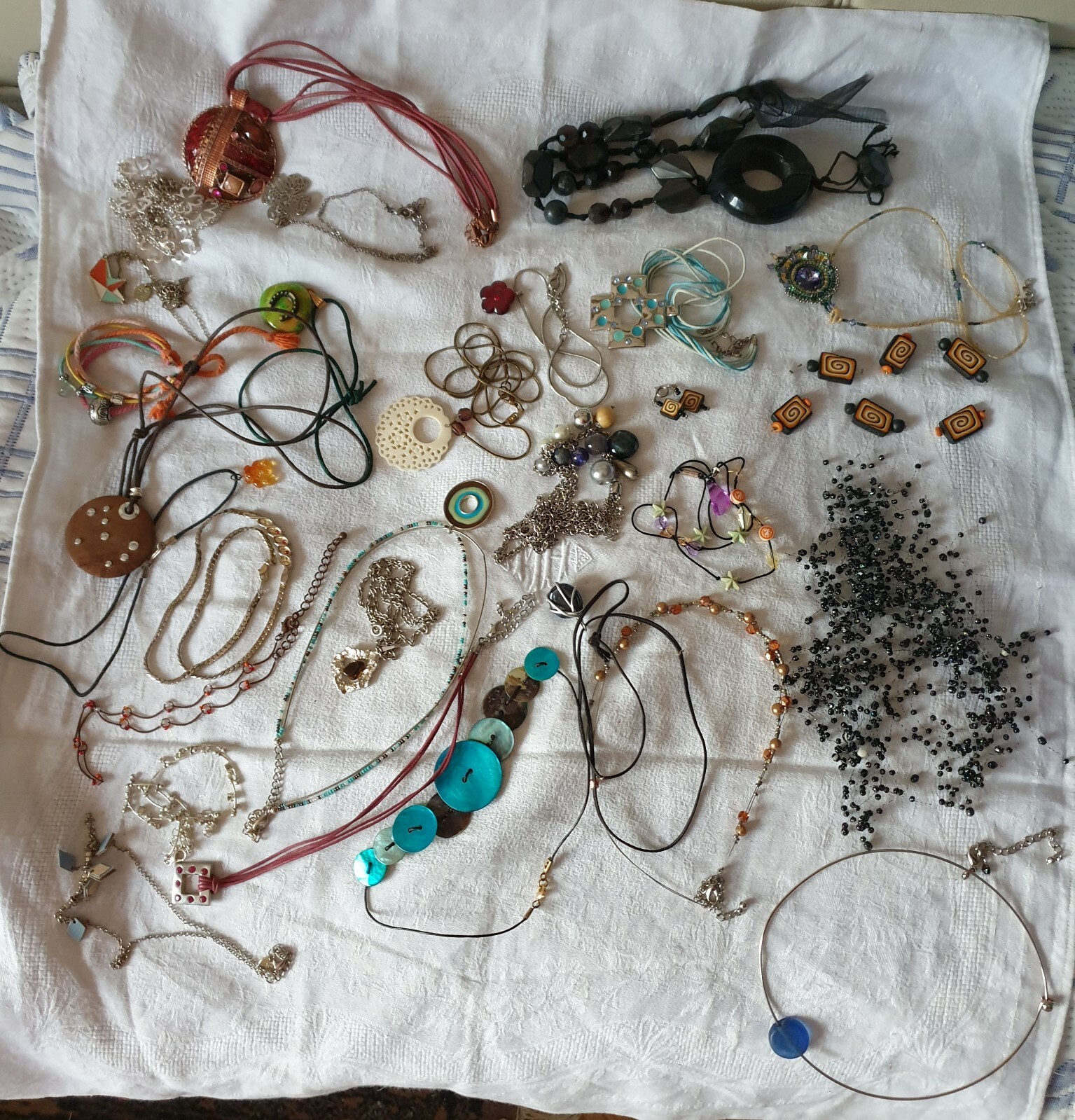 Lot De Bijoux Fantaisie Lot De Bijoux Fantaisie