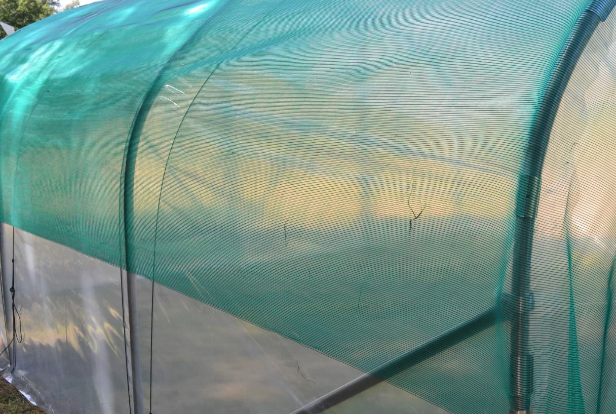 Filet d’ombrage brise-vent vert 4m de large, idéal ombrière pour serre de jardin Filet d’ombrage brise-vent vert 4m de large, idéal ombrière pour serre de jardin