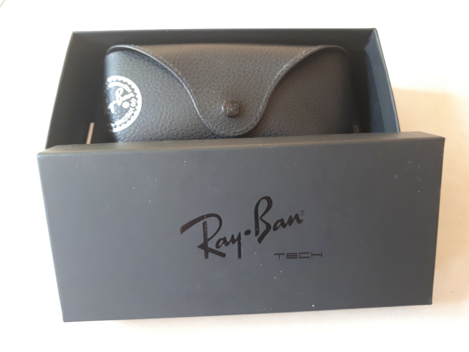 RAYBAN Accessoires : ETUI + BOITE + CHIFFON pour lunettes de soleil – NEUF