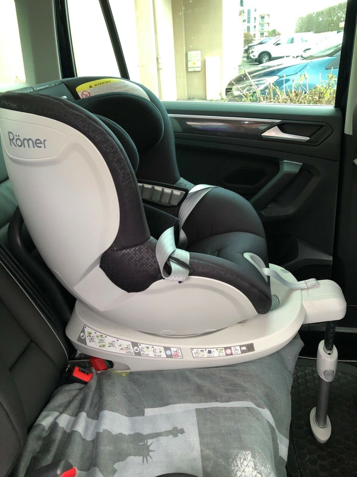 SIEGE AUTO ROMER ISOFIX PIVOTANT SIEGE AUTO ROMER ISOFIX PIVOTANT