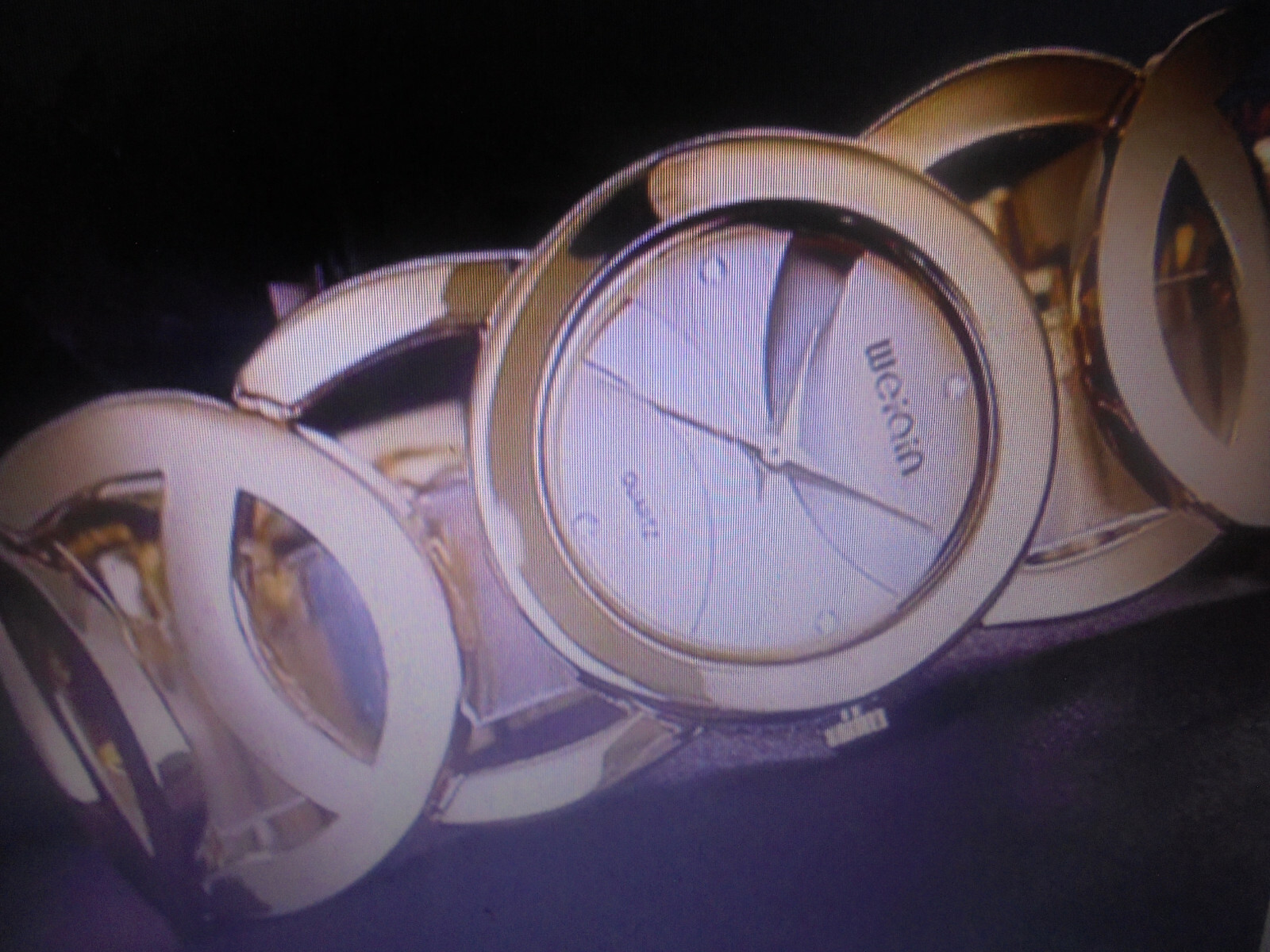 montre femme couleur or neuve montre femme couleur or neuve