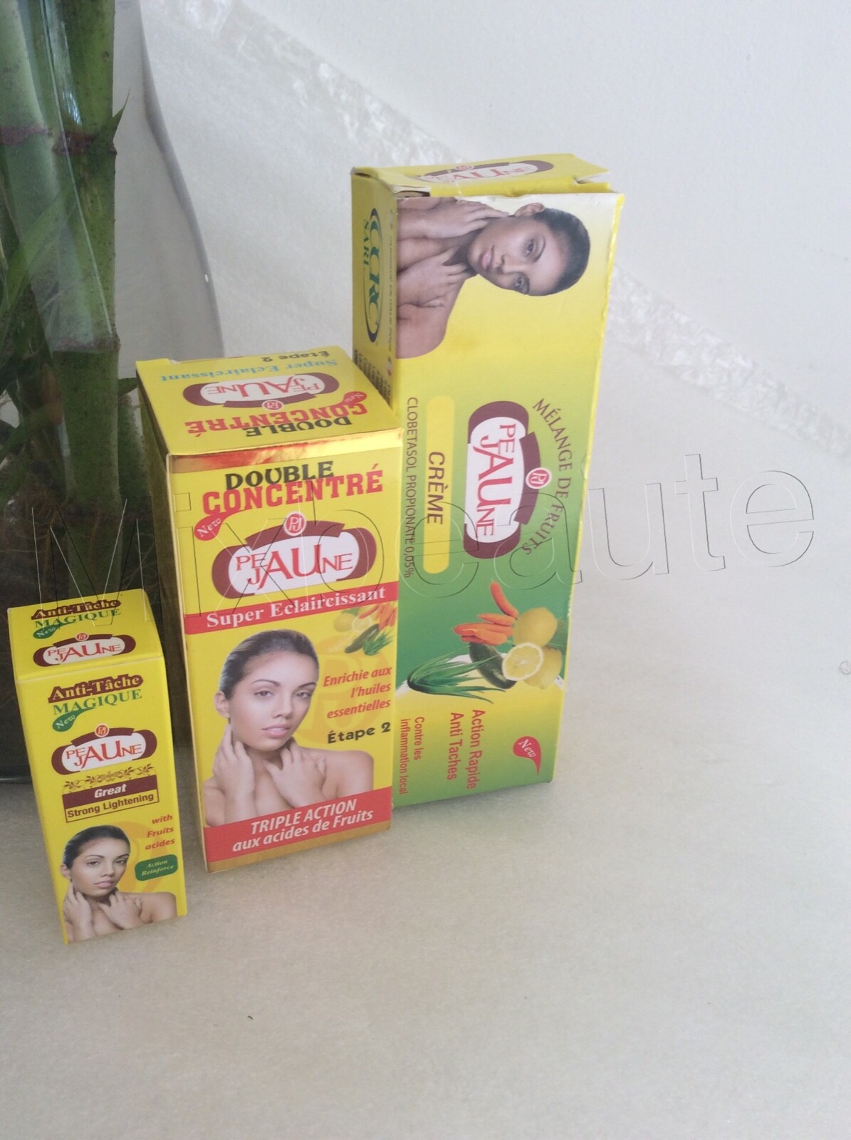 MINI GAMME PEAU JAUNE SÉRUM BLANCHISSEUR MAGNIFIQUE TUBES CRÈME ÉCLAIRCISSANTS MINI GAMME PEAU JAUNE SÉRUM BLANCHISSEUR MAGNIFIQUE TUBES CRÈME ÉCLAIRCISSANTS