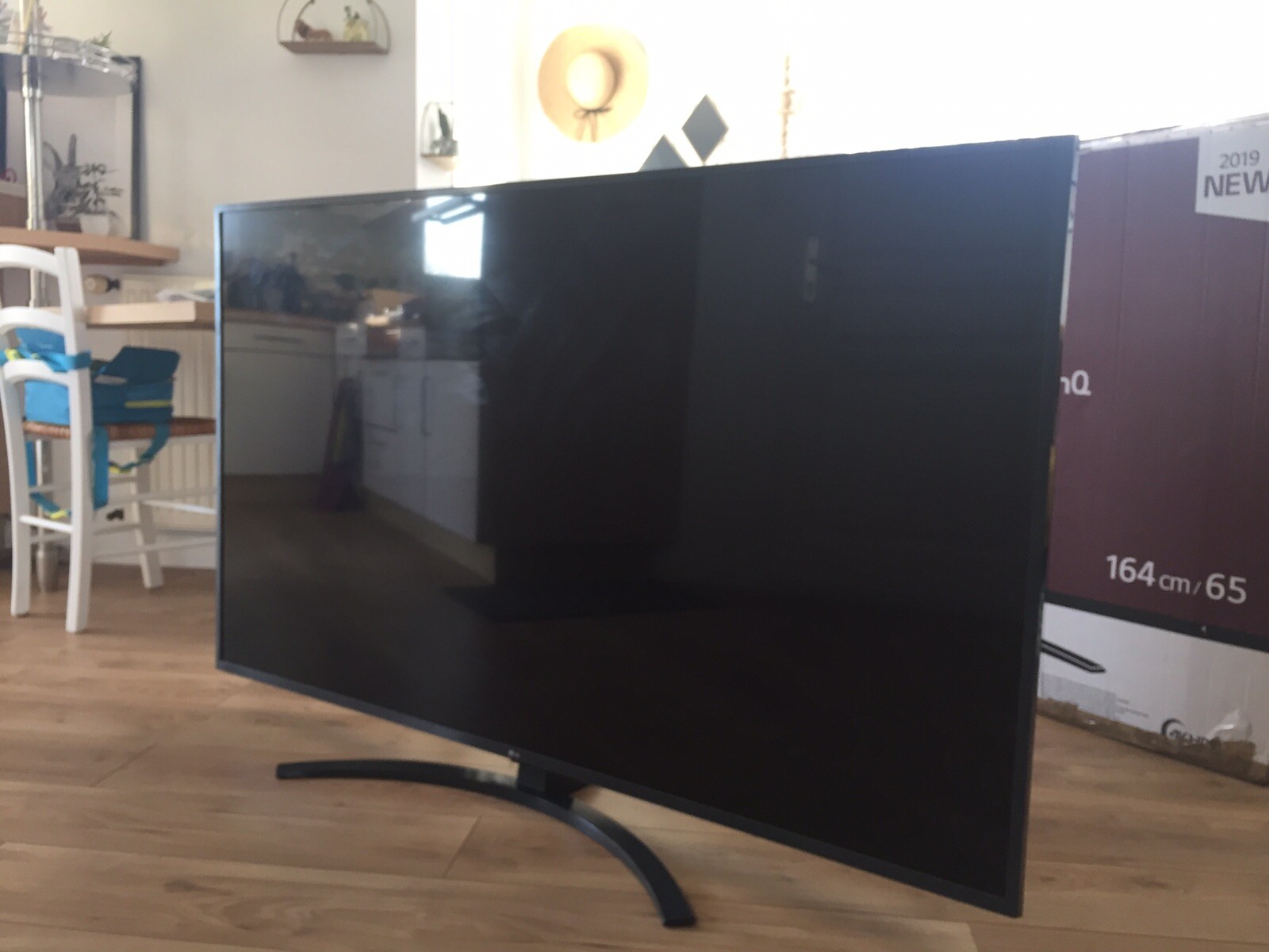 TV LG UHD AI THINQ 4K 164cm