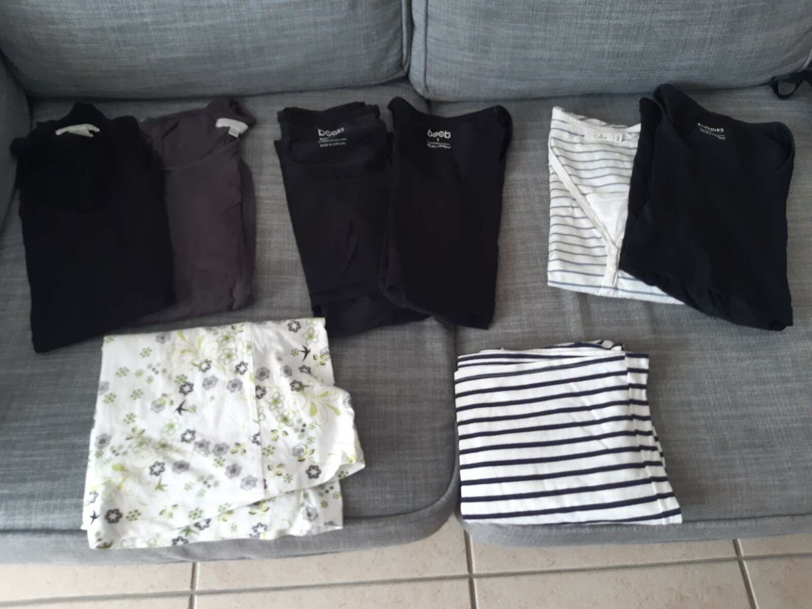 Lot de vêtements femme pour allaitement Lot de vêtements femme pour allaitement