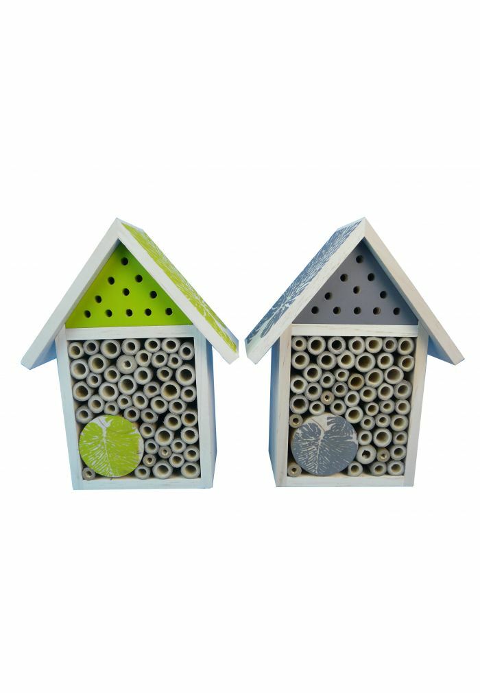 Hôtel à insectes en pin, coloris selon stock Hôtel à insectes en pin, coloris selon stock