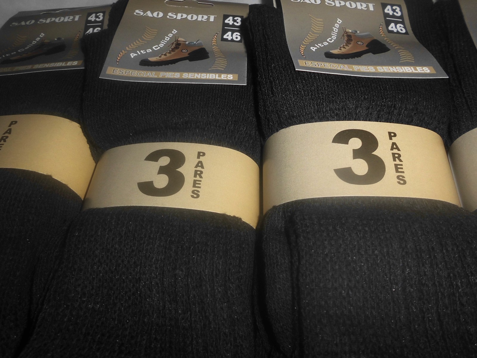 LOT DE 12 A 24 PAIRES DE CHAUSSETTES DE TRAVAIL HOMME NOIR FABRIQUE AU PORTUGAL LOT DE 12 A 24 PAIRES DE CHAUSSETTES DE TRAVAIL HOMME NOIR FABRIQUE AU PORTUGAL