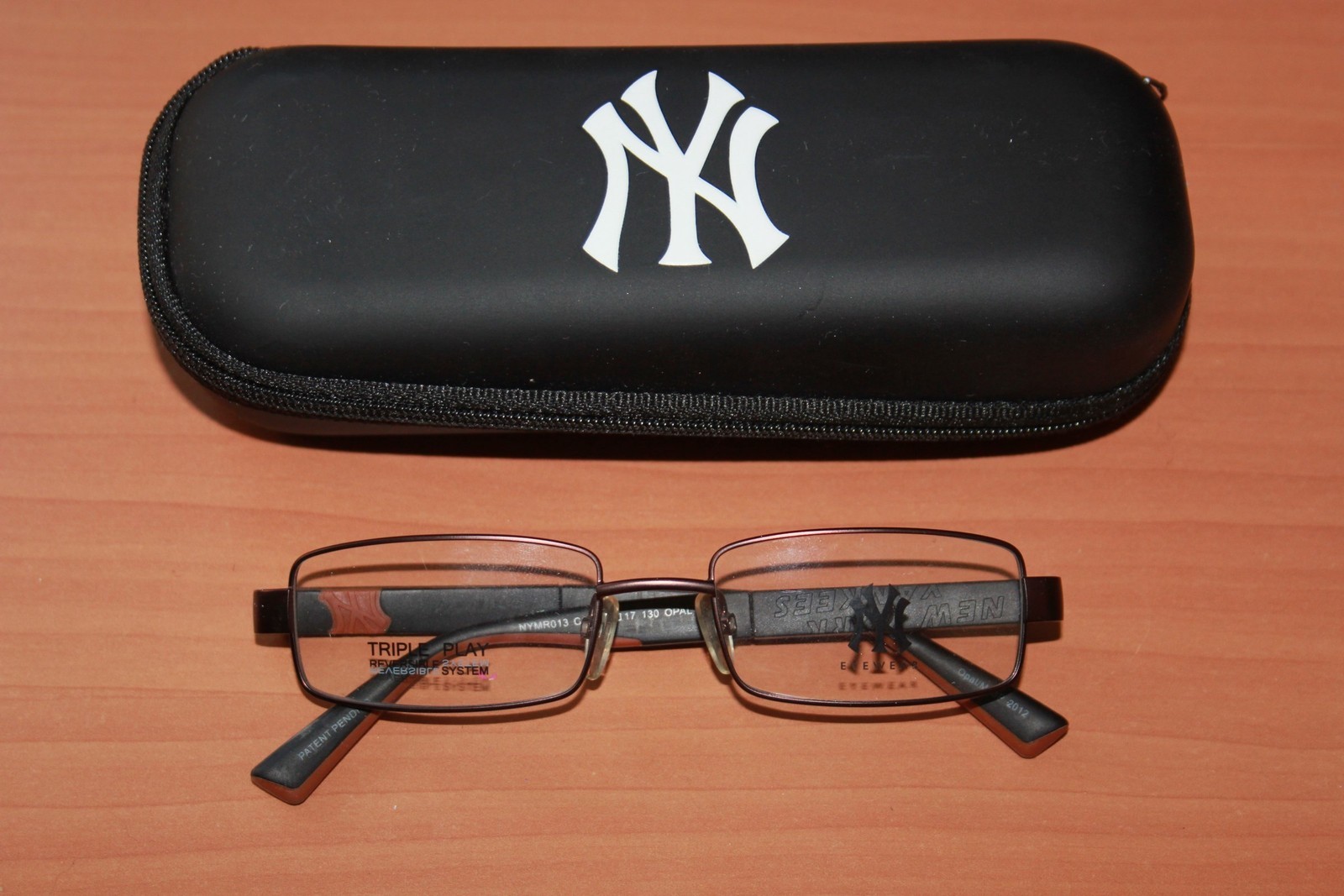 NEW YORK YANKEES – Monture Lunettes Optique – Triple Play – NYMR013 C16 NEW YORK YANKEES – Monture Lunettes Optique – Triple Play – NYMR013 C16