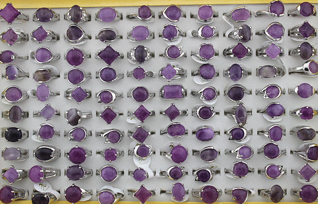 lot 8 bagues métal argenté pierre naturel (parme/mauve) lot 8 bagues métal argenté pierre naturel (parme/mauve)