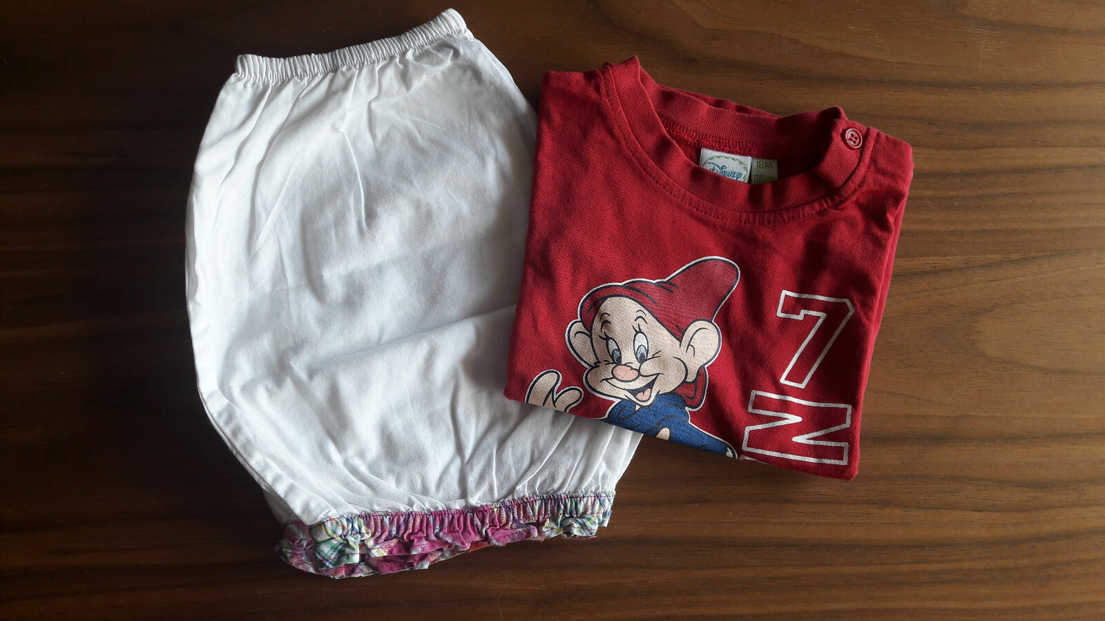Lot de 2 vêtements pour bébé fille Ralph Lauren et Disney Lot de 2 vêtements pour bébé fille Ralph Lauren et Disney