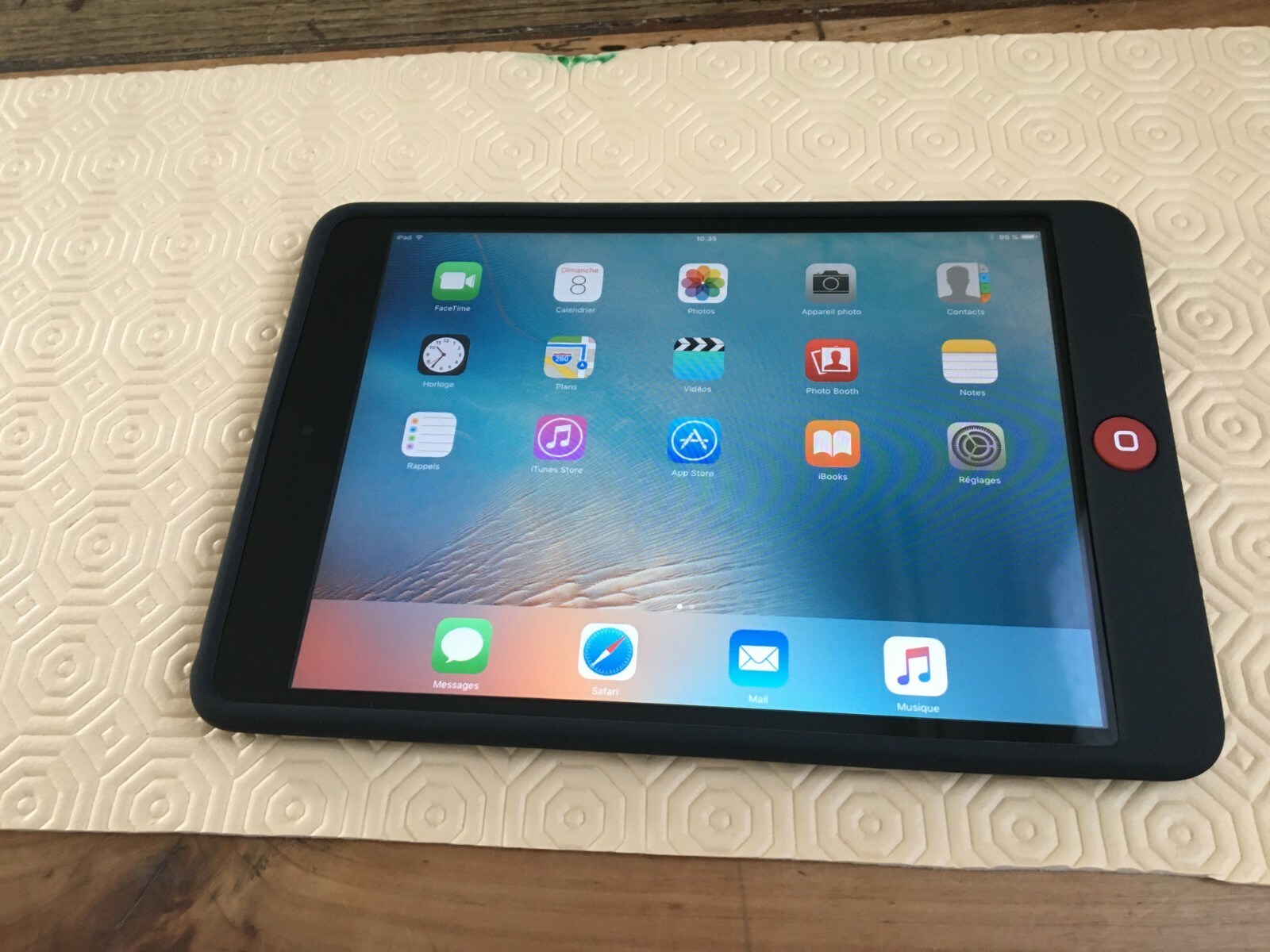 Apple iPad mini 1ère Génération 7,9″ 16 Go Wi-Fi Tablette – Noire Apple iPad mini 1ère Génération 7,9″ 16 Go Wi-Fi Tablette – Noire