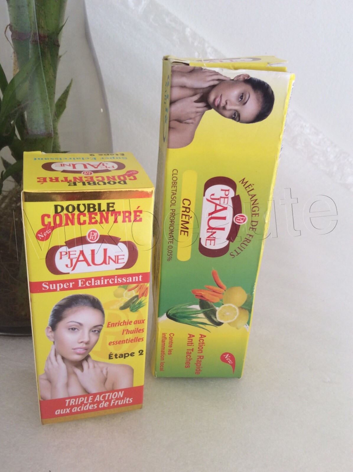 MINI GAMME PEAU JAUNE SÉRUM ETAPES 2 TUBES CRÈME ULTRA ÉCLAIRCISSANTE MINI GAMME PEAU JAUNE SÉRUM ETAPES 2 TUBES CRÈME ULTRA ÉCLAIRCISSANTE