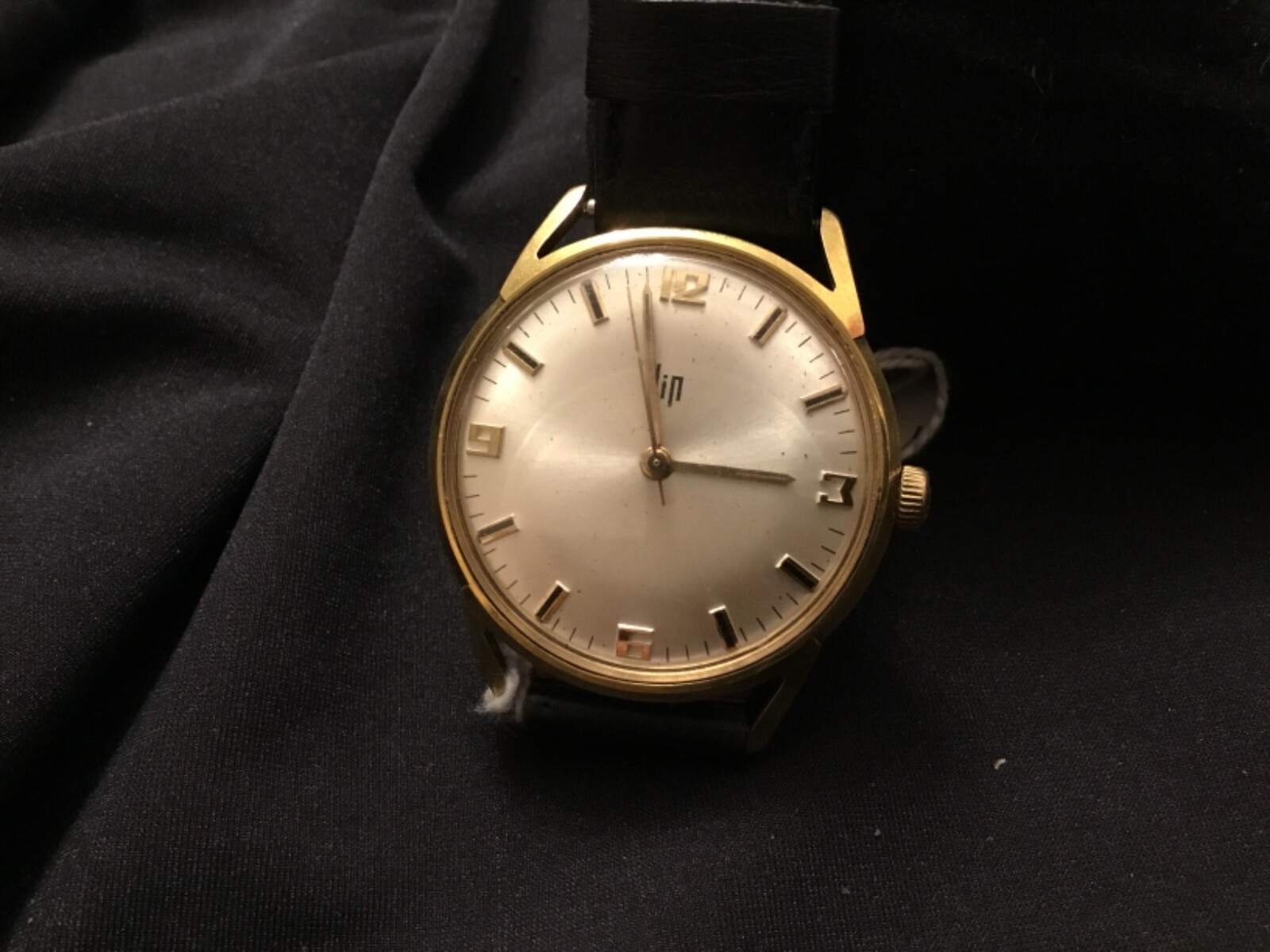 # Montre homme lip calibre 553