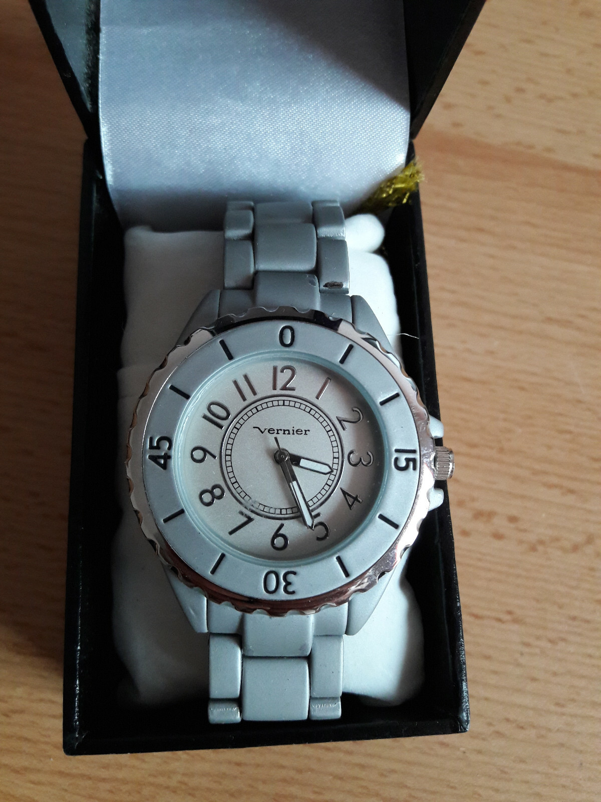 montre femme VERNIER