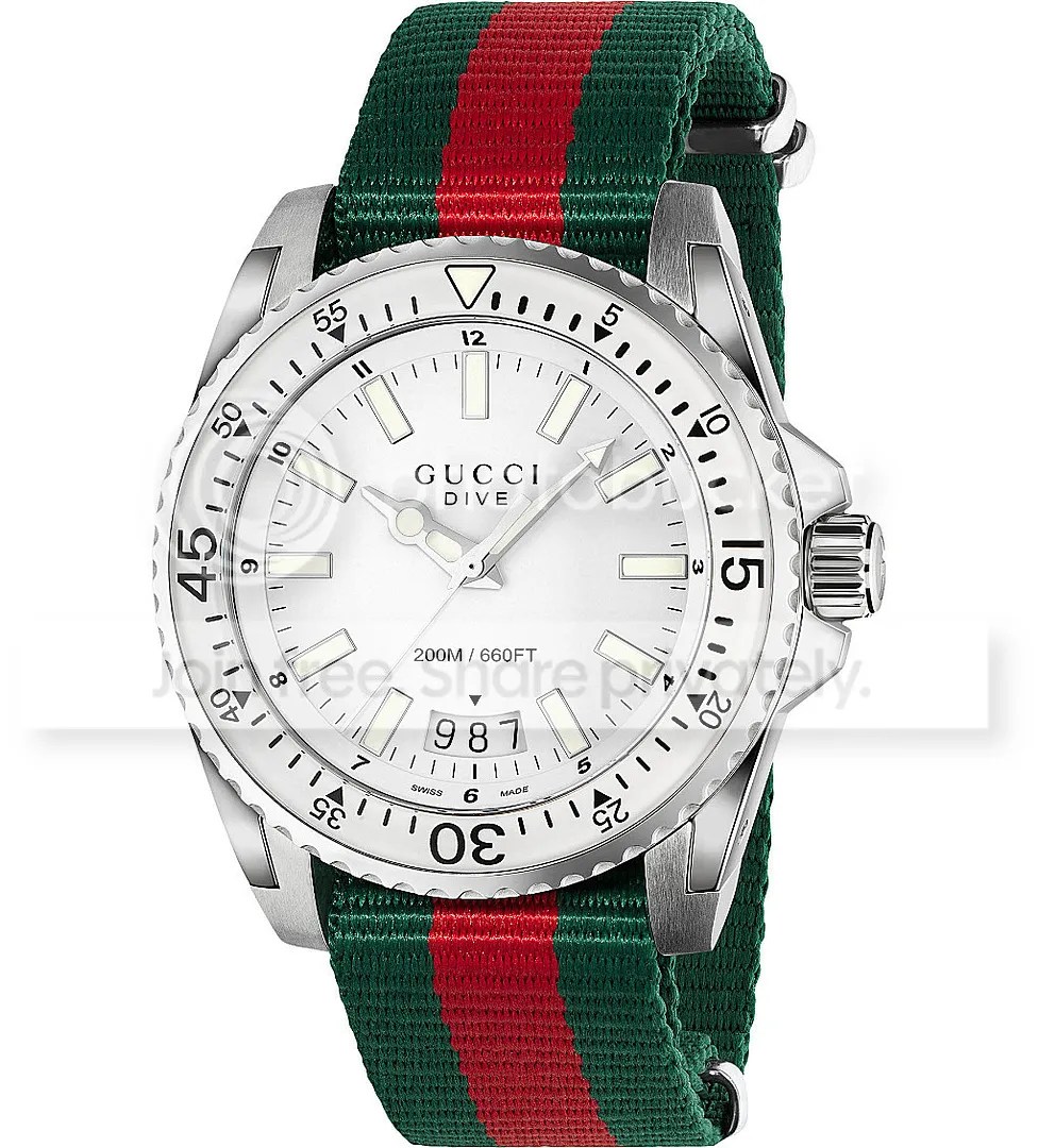 Gucci Men’s YA136207 ‘Dive’ Green and red Nylon Watch