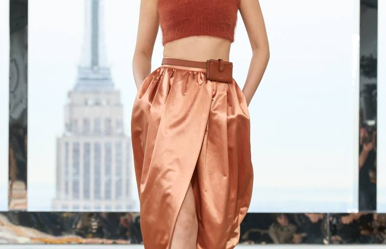 Phoebe Robinson Critiques Ulla Johnson’s Fall/Winter 2023 Assortment Phoebe Robinson Critiques Ulla Johnson’s Fall/Winter 2023 Assortment