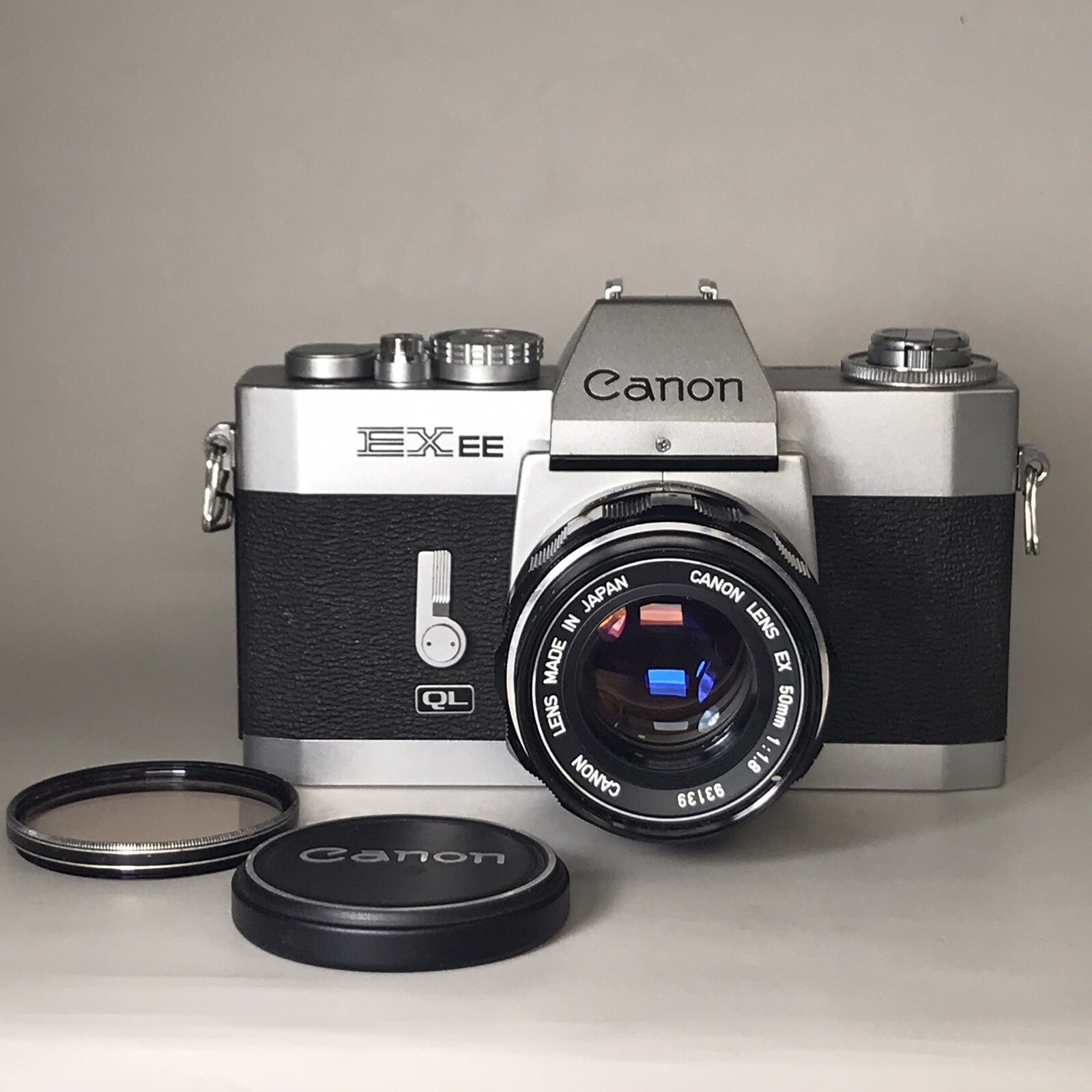 Vintage Canon EX EE QL SLR Film Camera 50mm f/1.8 Lens Vintage Canon EX EE QL SLR Film Camera 50mm f/1.8 Lens