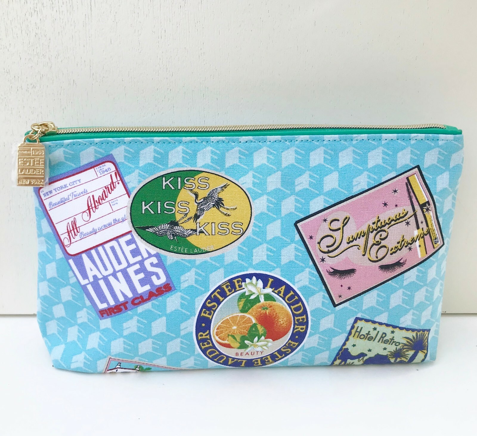 1x ESTEE LAUDER Blue & White Waterproof Makeup Cosmetic Bag, Brand NEW! 1x ESTEE LAUDER Blue & White Waterproof Makeup Cosmetic Bag, Brand NEW!