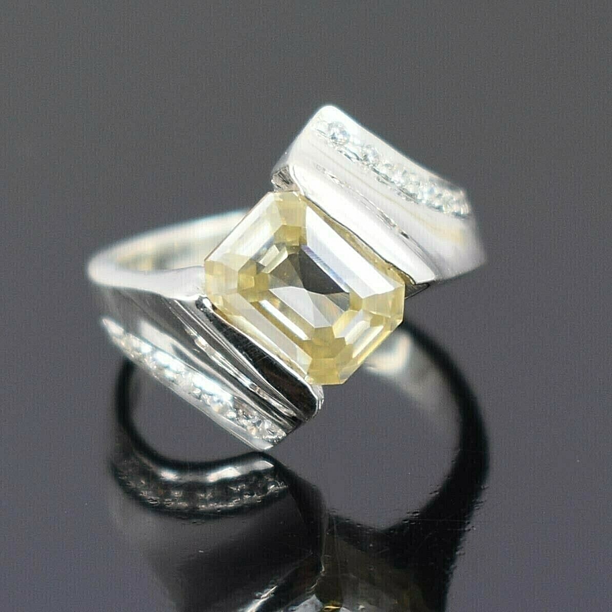 Designer Off White Diamond Ring With Accents! Great Shine. 3 Ct, WATCH VIDEO Designer Off White Diamond Ring With Accents! Great Shine. 3 Ct, WATCH VIDEO
