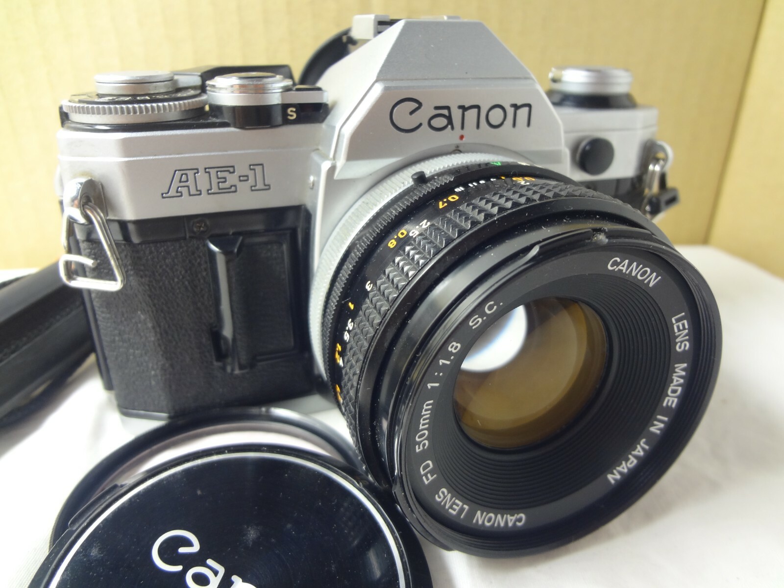 Canon AE-1 35mm SLR Camera w/FD50/1.8 lens,light seal renewed Japan Ex++++ 2953 Canon AE-1 35mm SLR Camera w/FD50/1.8 lens,light seal renewed Japan Ex++++ 2953