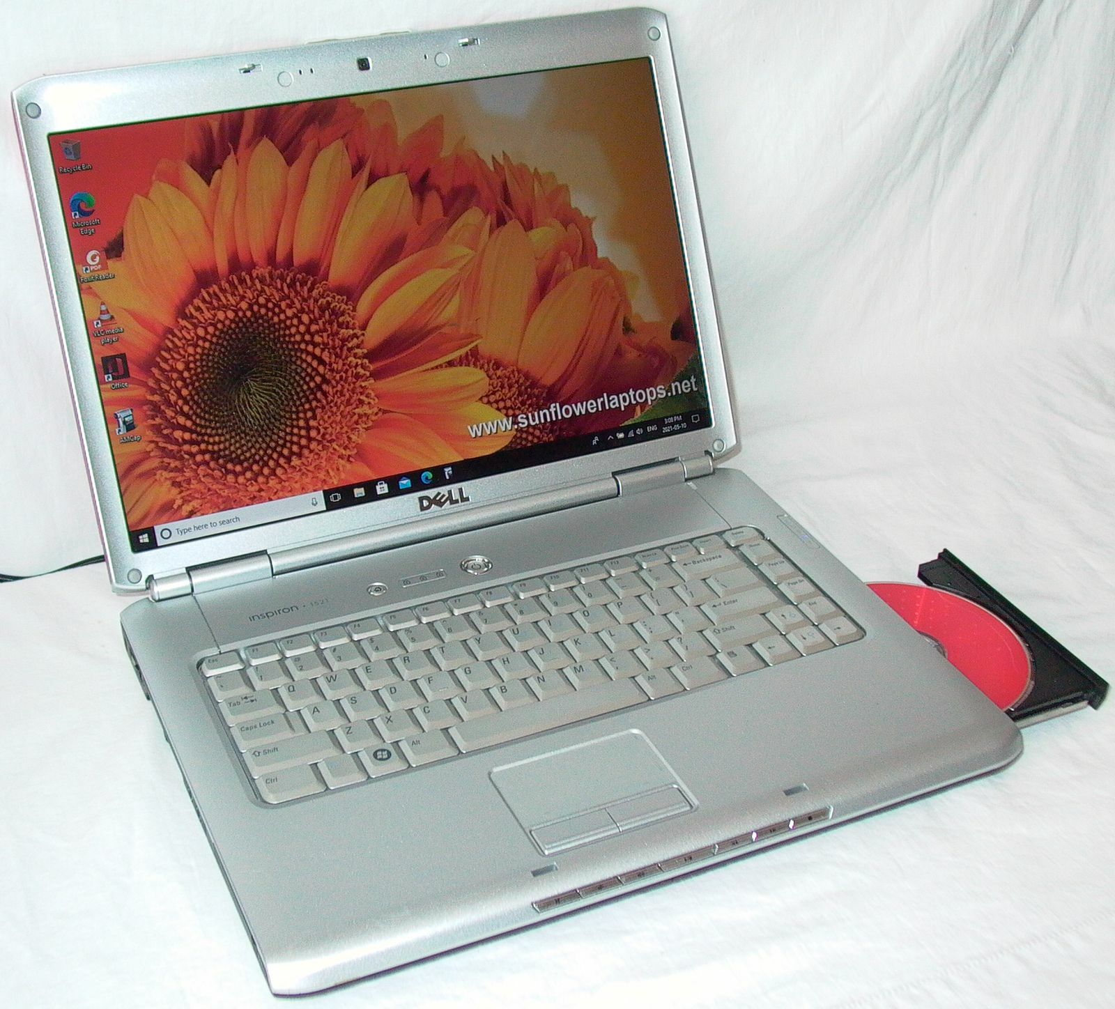 Laptop DELL 15.4 Windows 10 7 Pro Webcam DVD±RW WiFi AMD Radeon Retro Gaming PC Laptop DELL 15.4 Windows 10 7 Pro Webcam DVD±RW WiFi AMD Radeon Retro Gaming PC