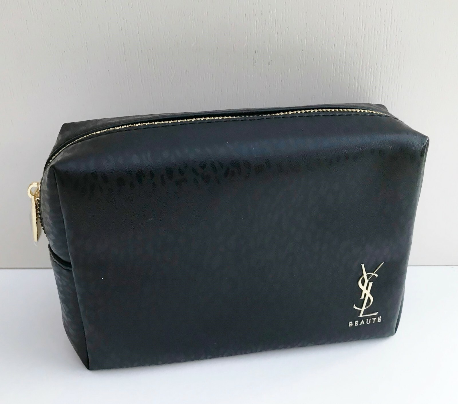 YSL Red Makeup Cosmetics Bag, Small Size, Brand NEW! YSL Red Makeup Cosmetics Bag, Small Size, Brand NEW!