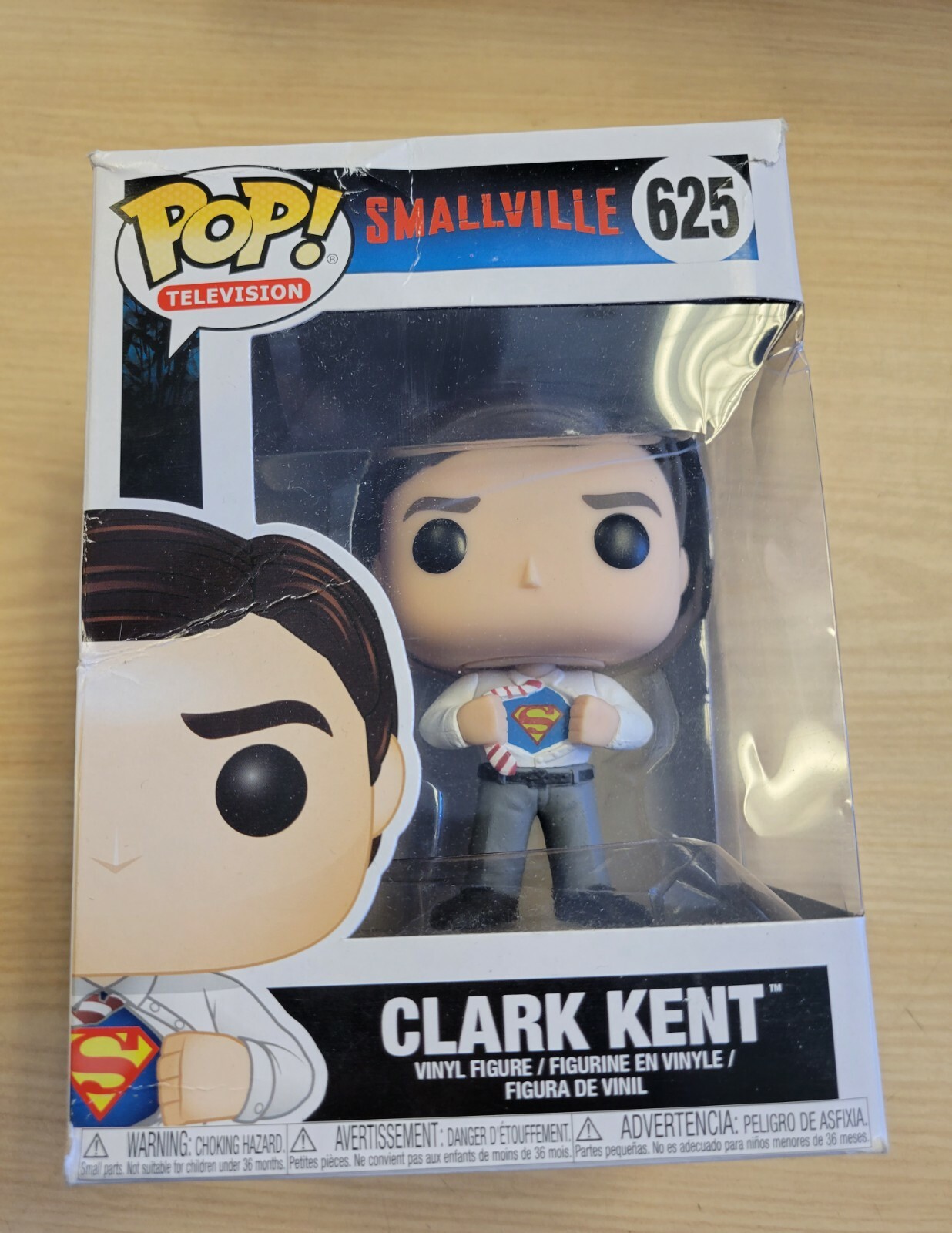 Funko Pop Television Smallville Clark Kent 625 Vinyl figure Vaulted Damaged Box Funko Pop Television Smallville Clark Kent 625 Vinyl figure Vaulted Damaged Box