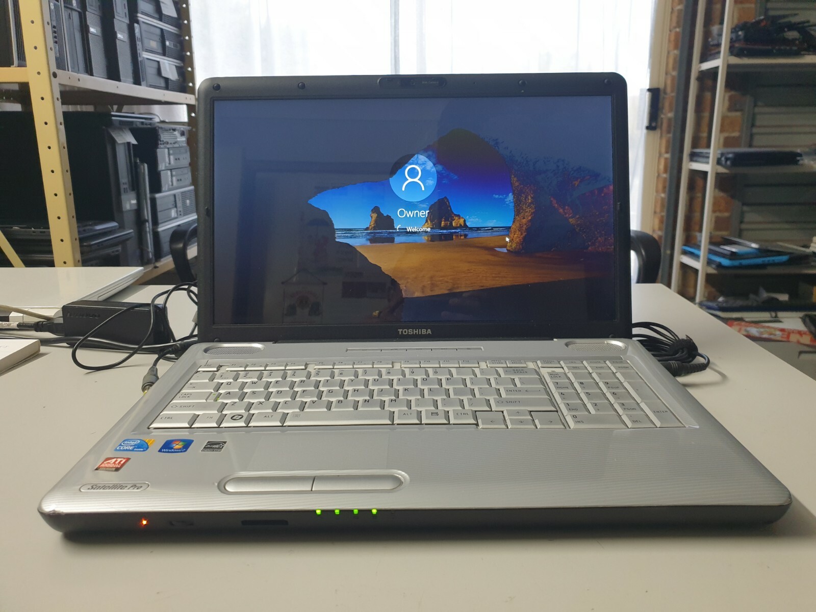 17 inch Toshiba Satellite Pro L550 laptop, Intel core i5, 4gb RAM, 1Tb HDD, DVDR 17 inch Toshiba Satellite Pro L550 laptop, Intel core i5, 4gb RAM, 1Tb HDD, DVDR