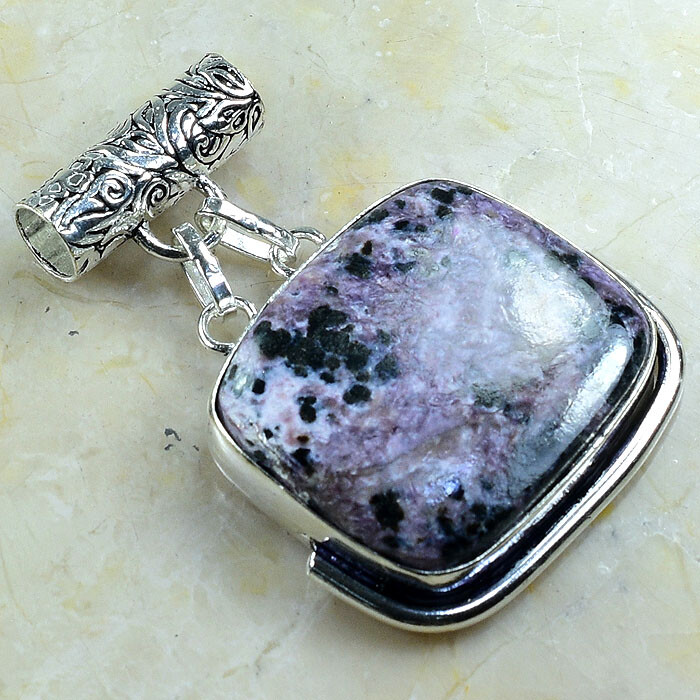 CHAROITE PENDANT 2″; Y4385 CHAROITE PENDANT 2″; Y4385