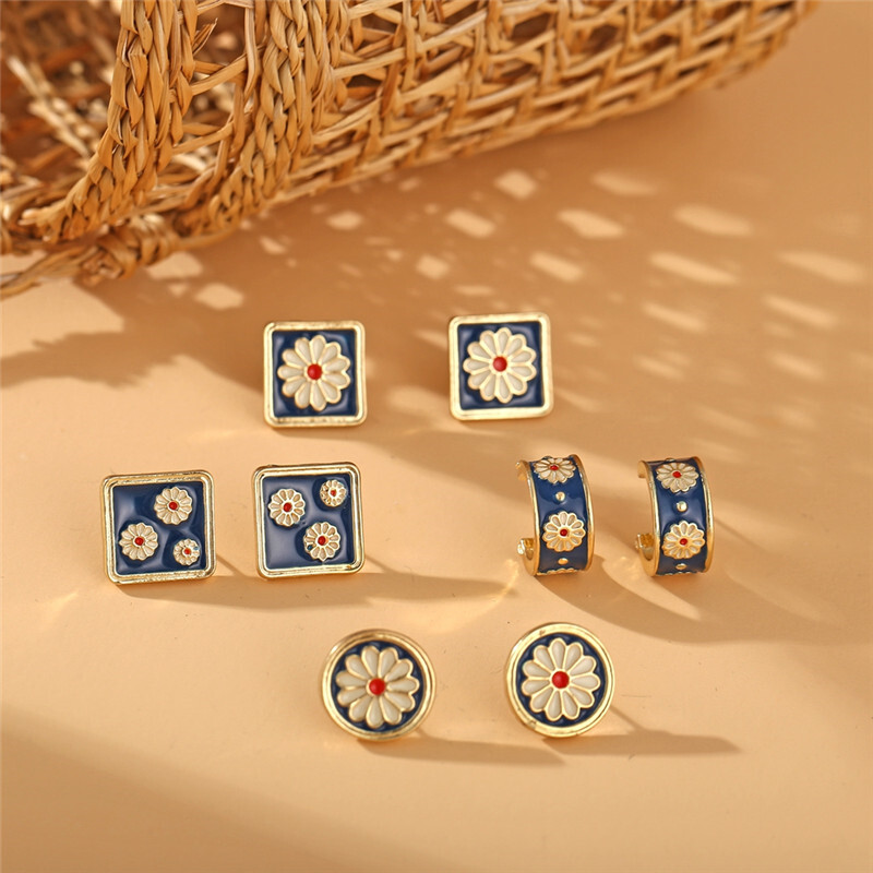Elegant Women Geometric Earrings Flower Pattern Statement Ear Stud Jewelry Gift Elegant Women Geometric Earrings Flower Pattern Statement Ear Stud Jewelry Gift