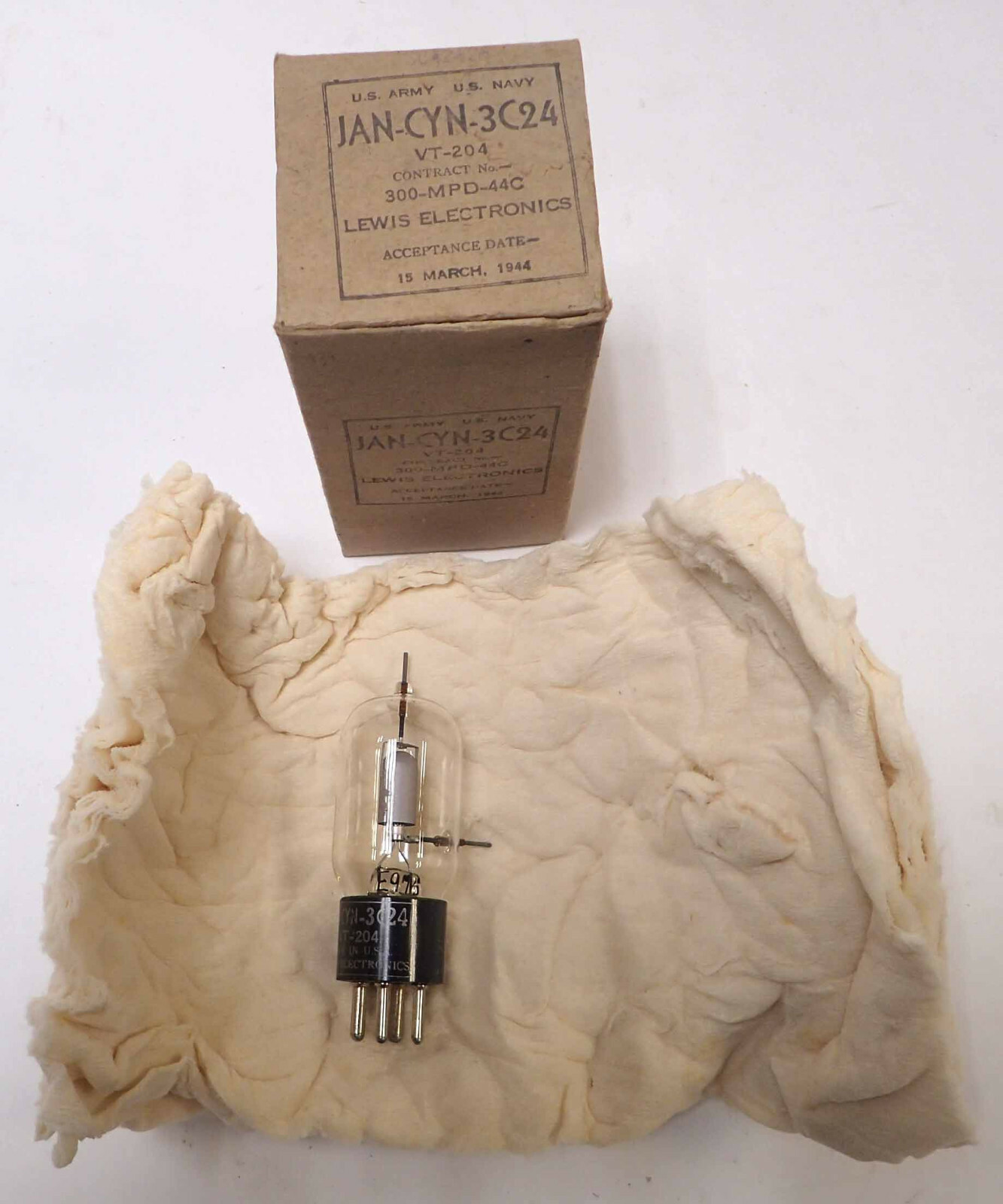 LEWIS ELECTRONICS JAN-CYN-3C24 VT-204 300-MPD-44C US ARMY NAVY 1944 VACUUM TUBE! LEWIS ELECTRONICS JAN-CYN-3C24 VT-204 300-MPD-44C US ARMY NAVY 1944 VACUUM TUBE!