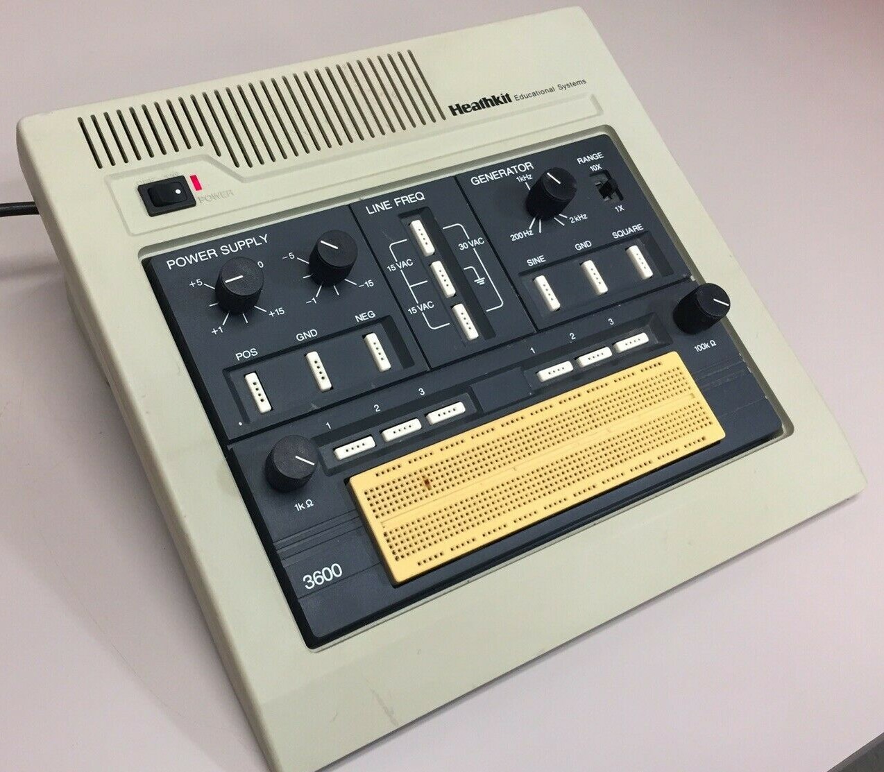 Heathkit Electronics Training Equipment ETW-3600 Heathkit Electronics Training Equipment ETW-3600