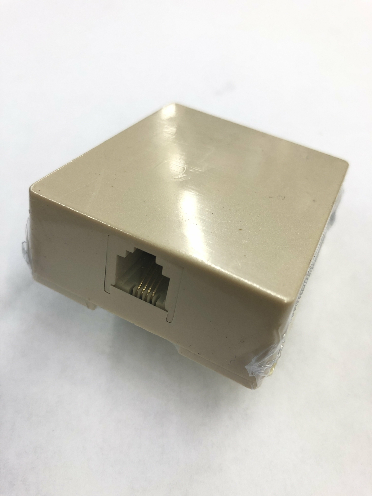 GC Electronics 30-9604 4 Conductor Single RJ11, Surface Mount Biscuit Block GC Electronics 30-9604 4 Conductor Single RJ11, Surface Mount Biscuit Block