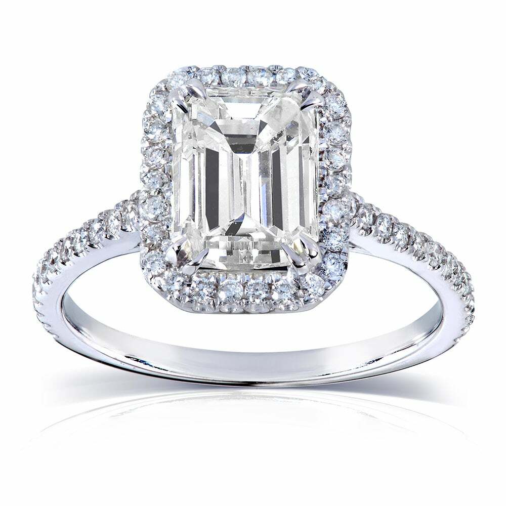 Diamond Ring With Accents,Great Shine & Luster. Certified.Emerald Cut,VVS1 Diamond Ring With Accents,Great Shine & Luster. Certified.Emerald Cut,VVS1