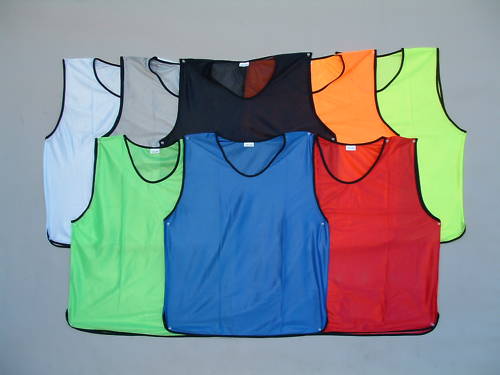 SPORTS soccer football rugby TRAINING BIBS mesh 3 SIZES – New SPORTS soccer football rugby TRAINING BIBS mesh 3 SIZES – New