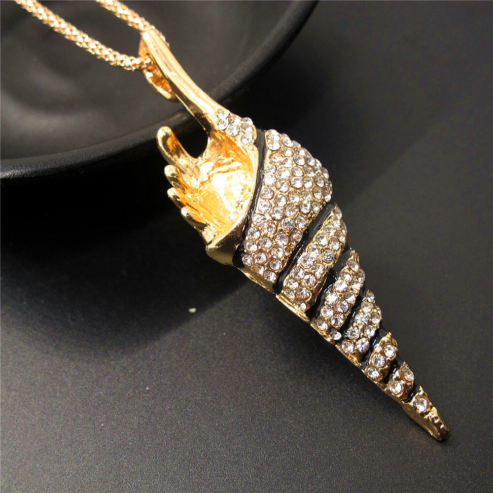 Betsey Johnson Bling Rhinestone Cute Conch Crystal Pendant Chain Necklace Betsey Johnson Bling Rhinestone Cute Conch Crystal Pendant Chain Necklace