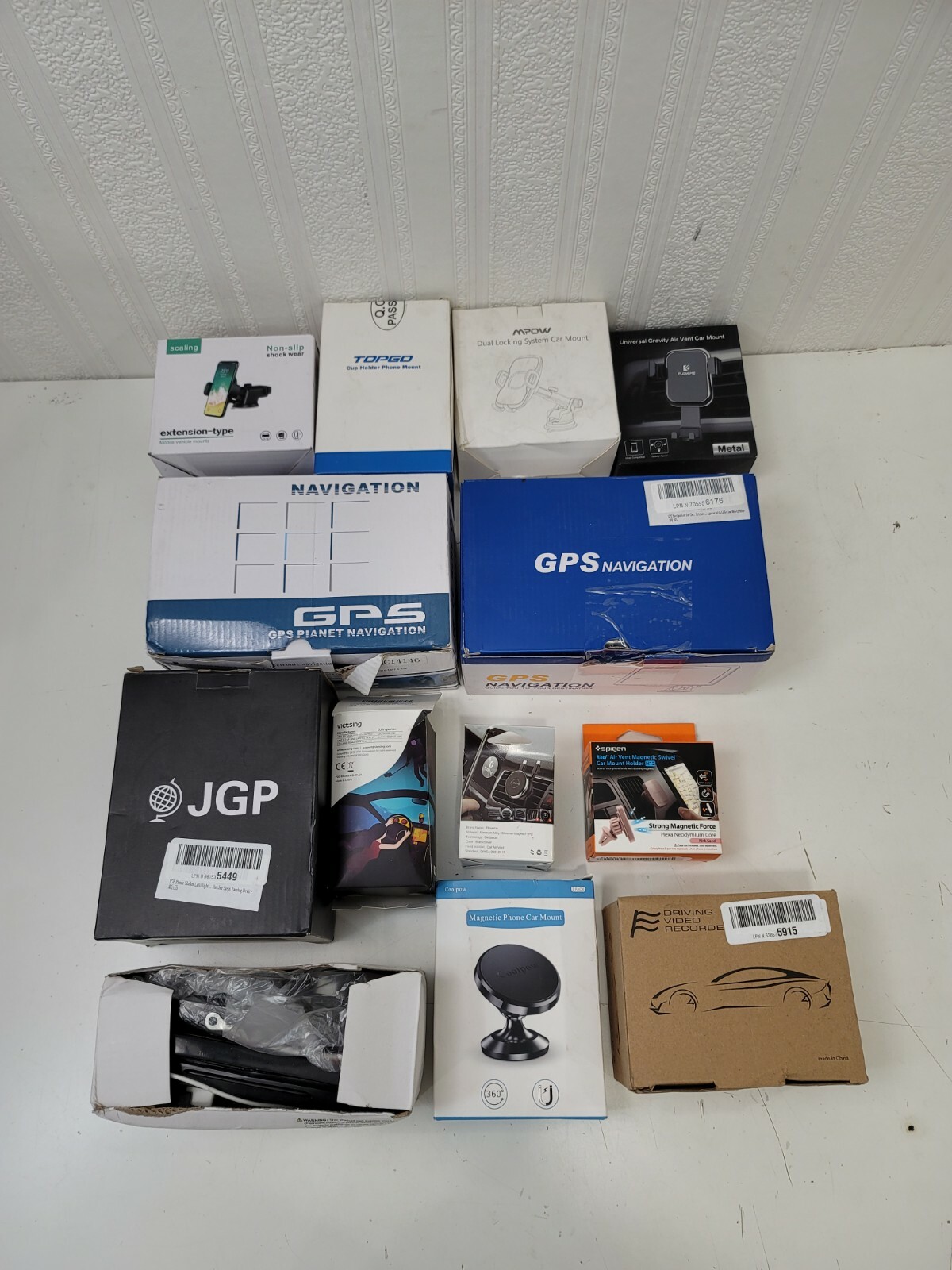 Liquidation Lot of Assorted Consumer Electronics, 128 items Liquidation Lot of Assorted Consumer Electronics, 128 items