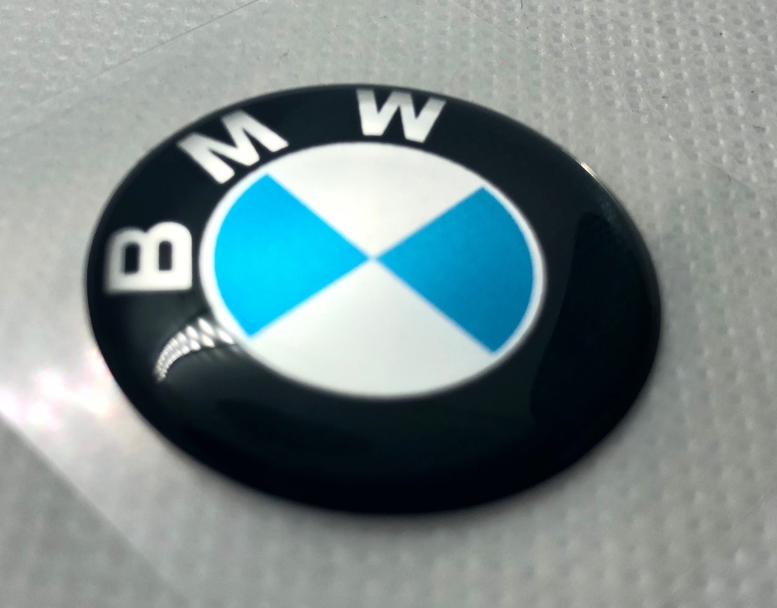 2 pcs. BMW logo badge sticker. 30mm. Domed 3D Stickers/Decals. 2 pcs. BMW logo badge sticker. 30mm. Domed 3D Stickers/Decals.