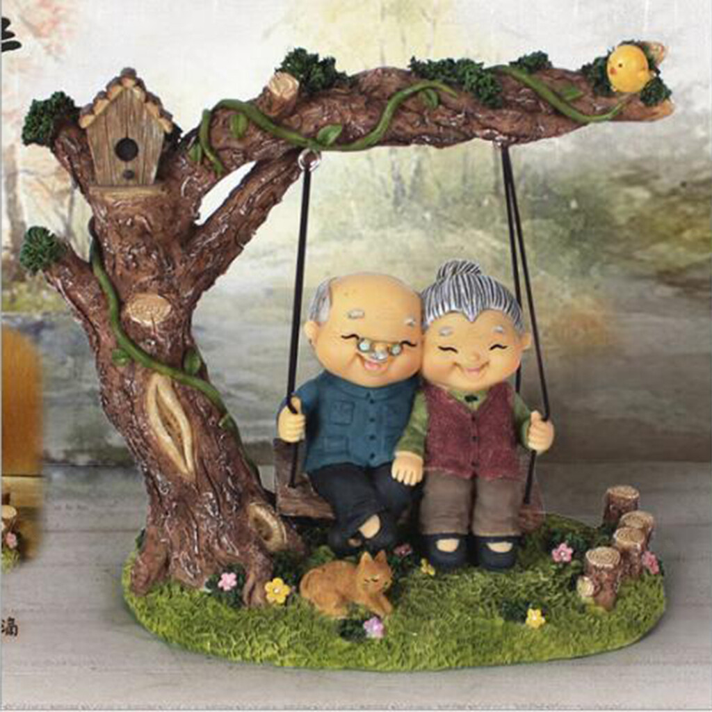 Happy Elderly Couple Figurine Resin Old Age Life Home Decor