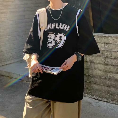Men Fashion Hongkong Style Fake Two Piece Short Sleeve Losse Round Neck T-shirts Men Fashion Hongkong Style Fake Two Piece Short Sleeve Losse Round Neck T-shirts