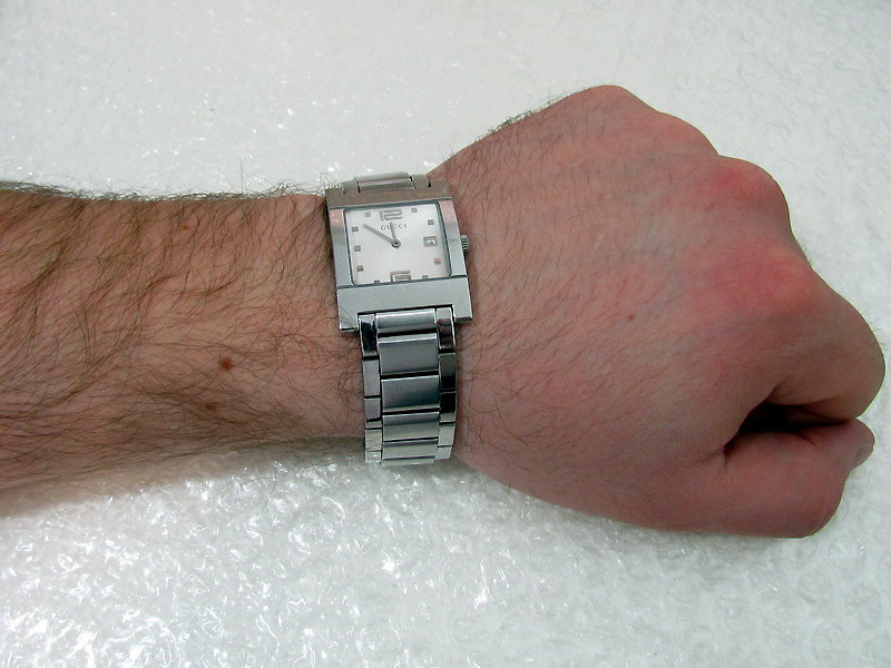 Gucci 7700M Swiss Original Quartz Men’s Square Wrist Watch VERY GOOD Condition Gucci 7700M Swiss Original Quartz Men’s Square Wrist Watch VERY GOOD Condition