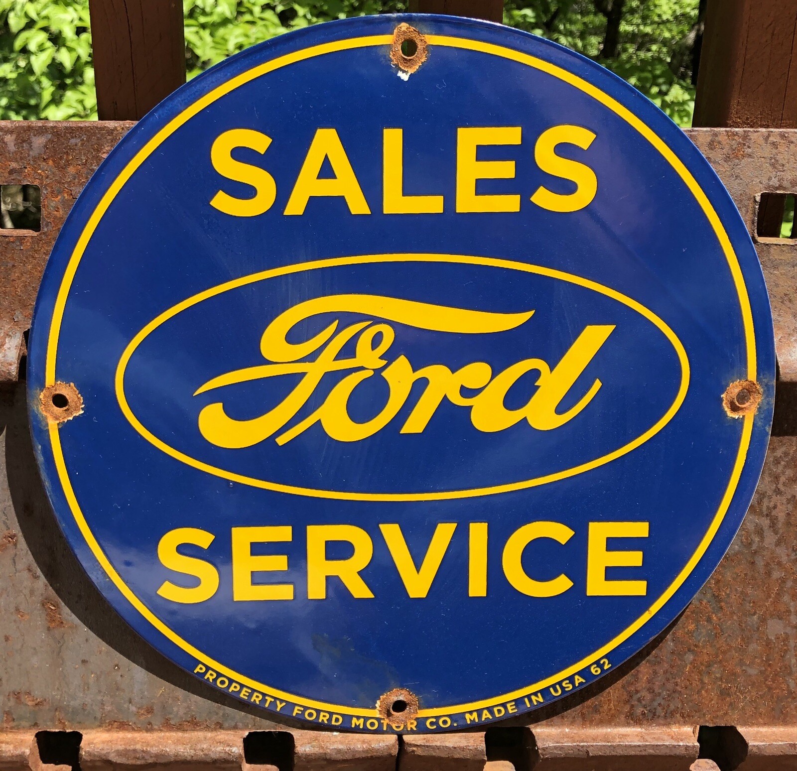 VINTAGE 1962 PORCELAIN FORD SALES SERVICE DEALERSHIP DEALER GAS OIL SIGN VINTAGE 1962 PORCELAIN FORD SALES SERVICE DEALERSHIP DEALER GAS OIL SIGN