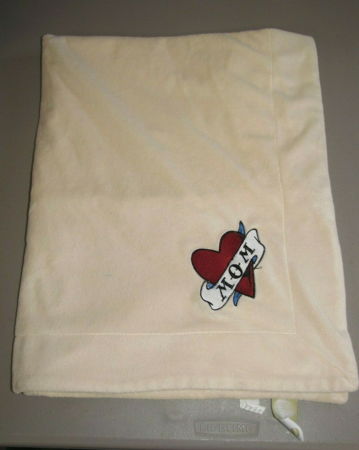 Baby Thro Cream Ivory Beige Mom Tattoo Heart plush blanket Baby Thro Cream Ivory Beige Mom Tattoo Heart plush blanket