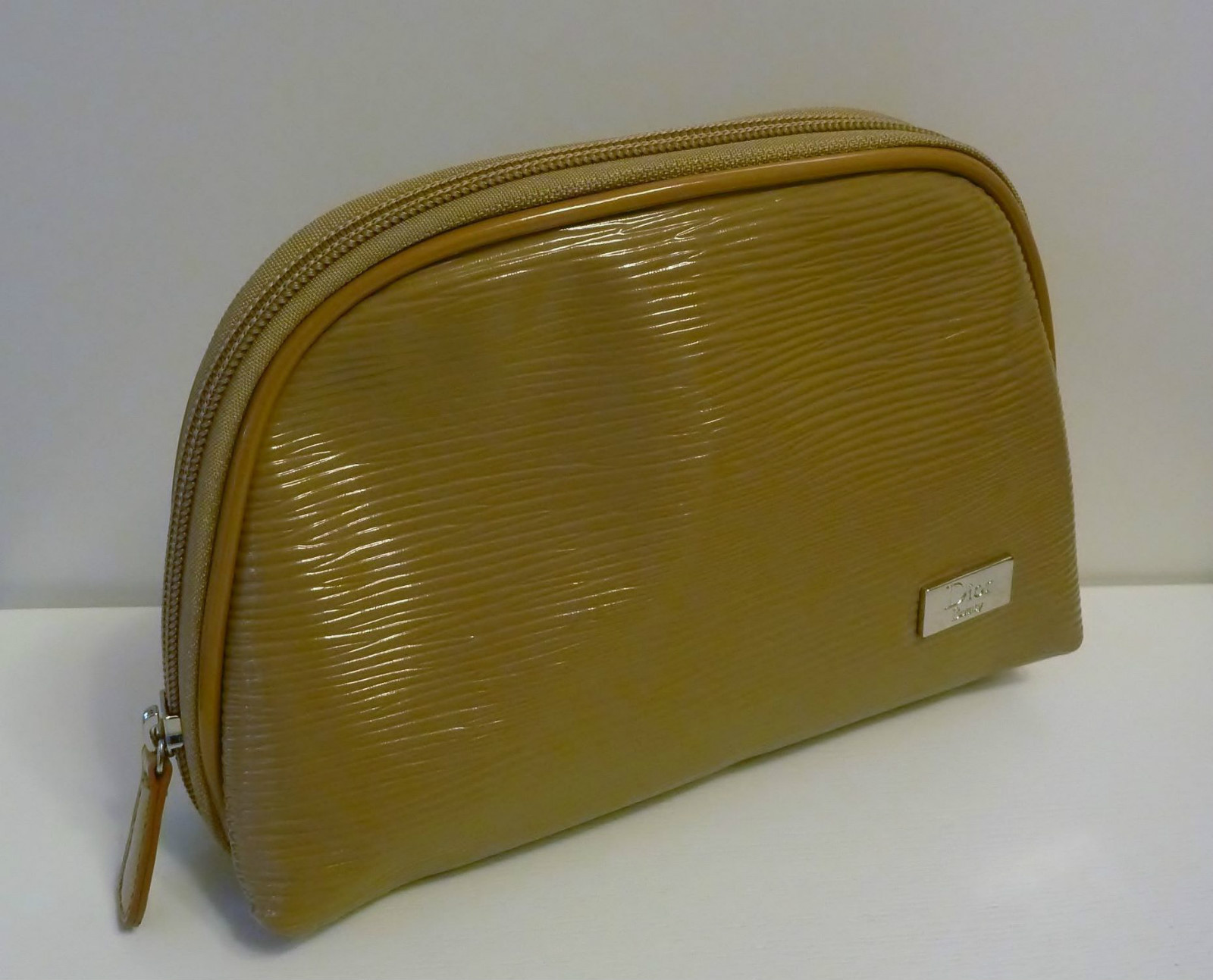 CD Dior Beauty Blue Makeup Cosmetics Bag / Pouch, Brand NEW! 100% Genuine!! CD Dior Beauty Blue Makeup Cosmetics Bag / Pouch, Brand NEW! 100% Genuine!!