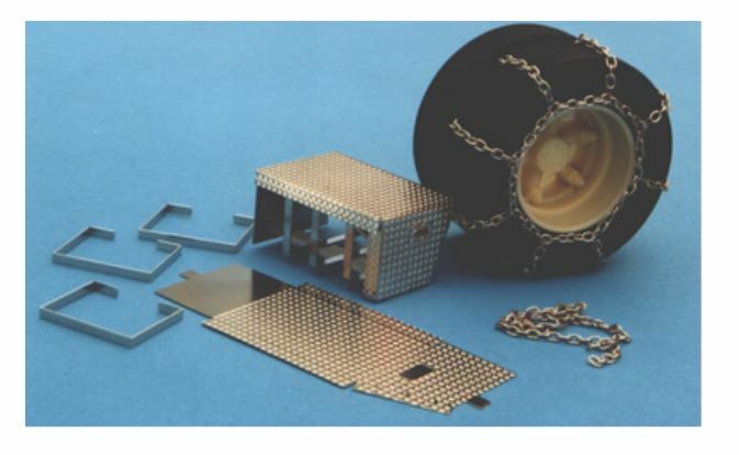 Kit Form Services Snow Chain set and hanger 1/24-1/25 Kit Form Services Snow Chain set and hanger 1/24-1/25