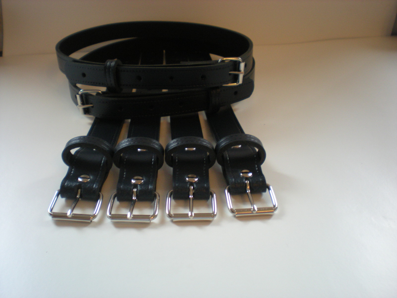 Vintage pram real leather suspension straps in navy blue Vintage pram real leather suspension straps in navy blue