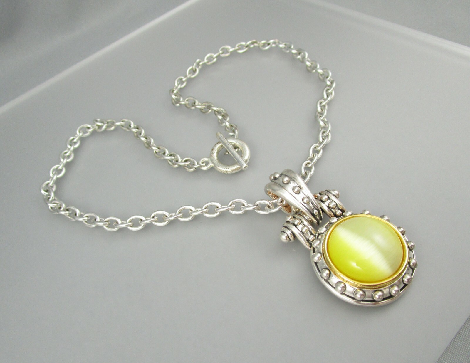 Silver Tone Chain Chunky Drop Pendant Yellow Glass Inset 18″ Necklace #5101