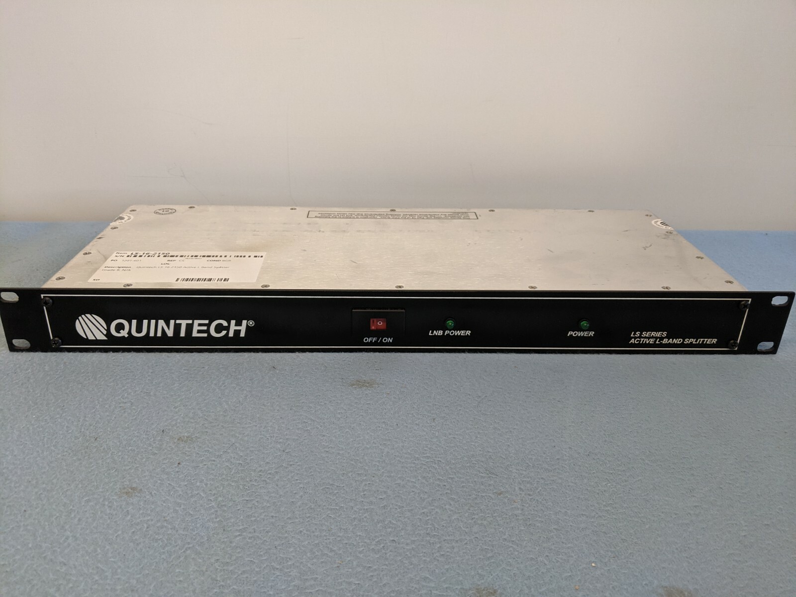 Quintech Electronics LS16 2150A 16-Way Active L-Band Splitter LS122150A1FVA000 Quintech Electronics LS16 2150A 16-Way Active L-Band Splitter LS122150A1FVA000