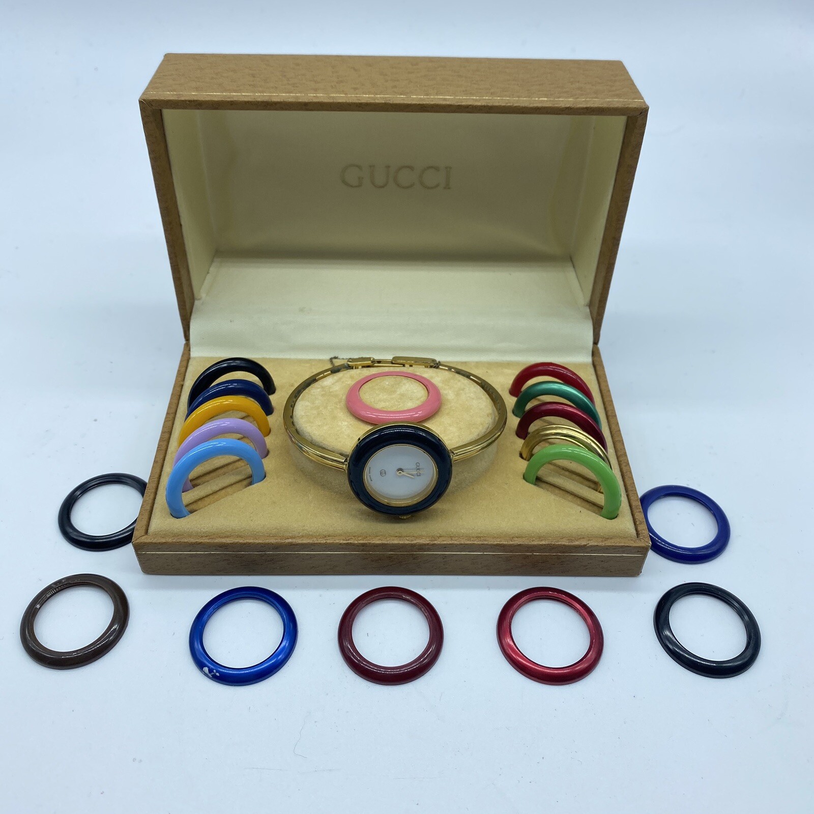 Vintage GUCCI 1100-L Interchangeable Bezel Watch Vintage GUCCI 1100-L Interchangeable Bezel Watch
