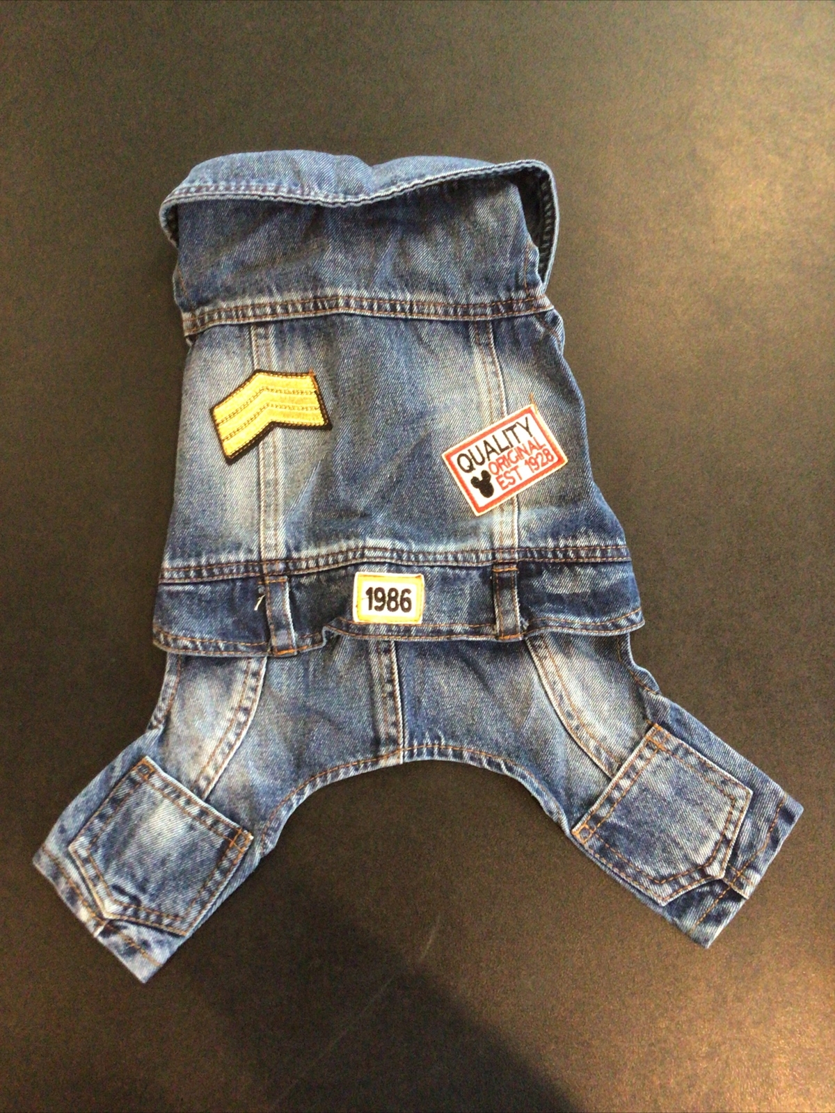 Eichong Dog Jean Jacket Small/medium (broken snap) Eichong Dog Jean Jacket Small/medium (broken snap)