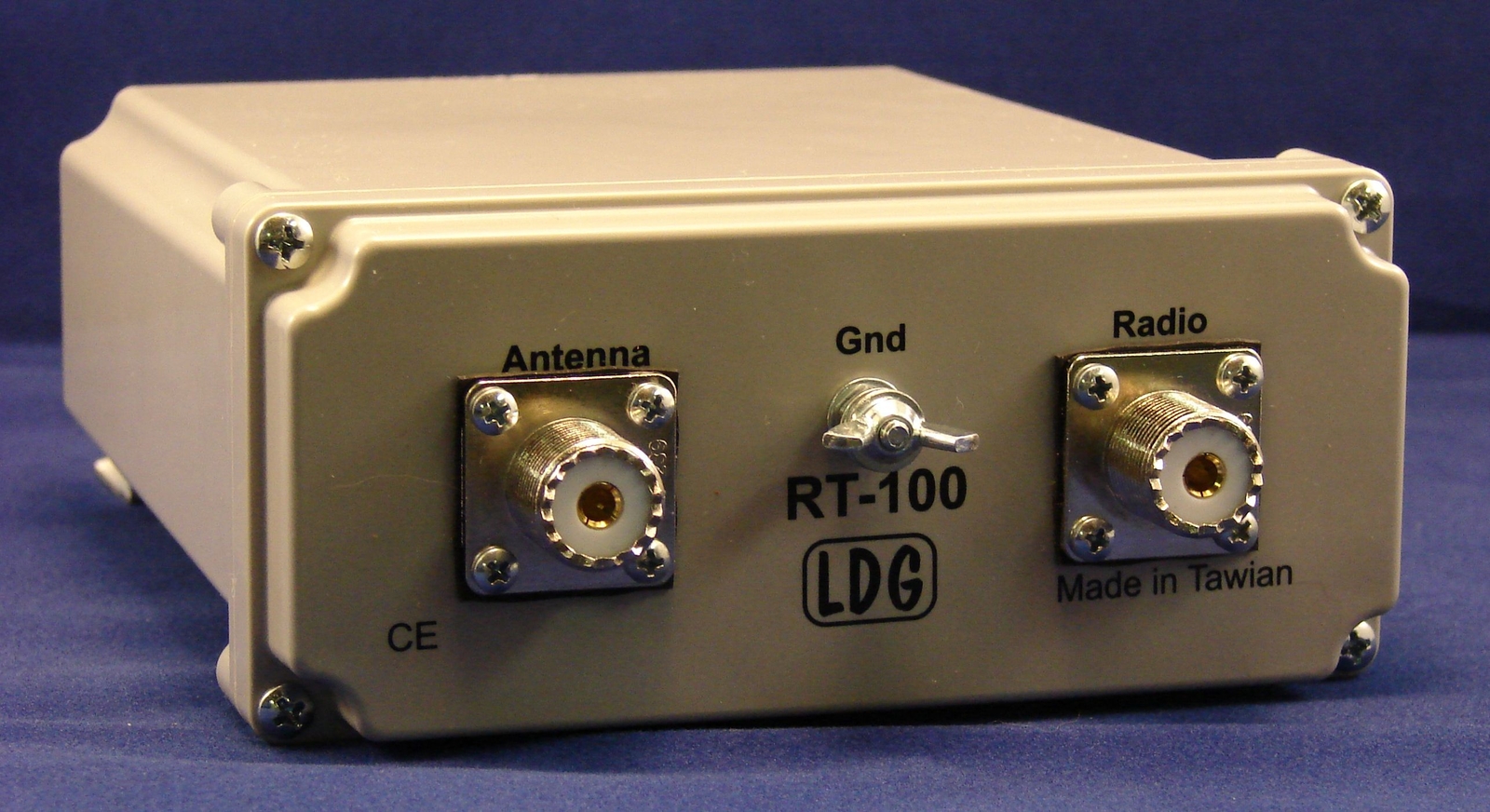 LDG Electronics RT/RC-100 RT-100 Watt Remote mount Tuner and RC-100 Control Unit